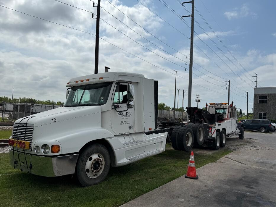 Images Rodriguez Trucking & Used Parts