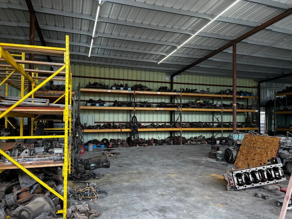 Images Rodriguez Trucking & Used Parts