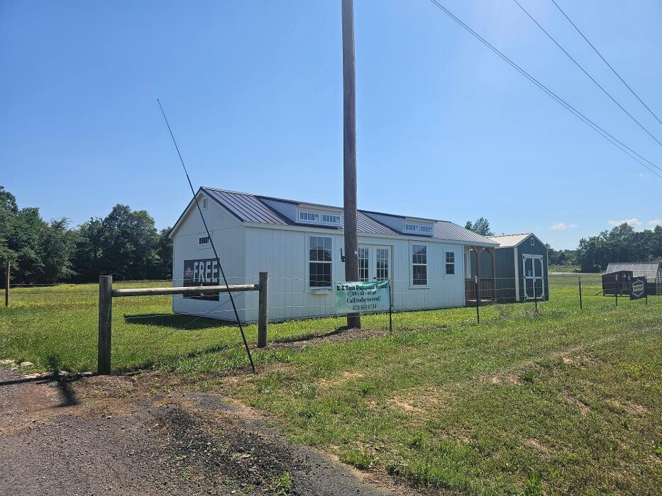 Images River Valley Sheds & Outdoor Living