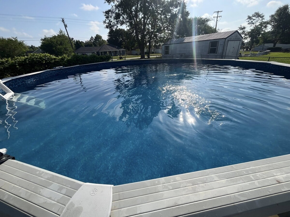 Images Qualls' Quality Pool Care, LLC