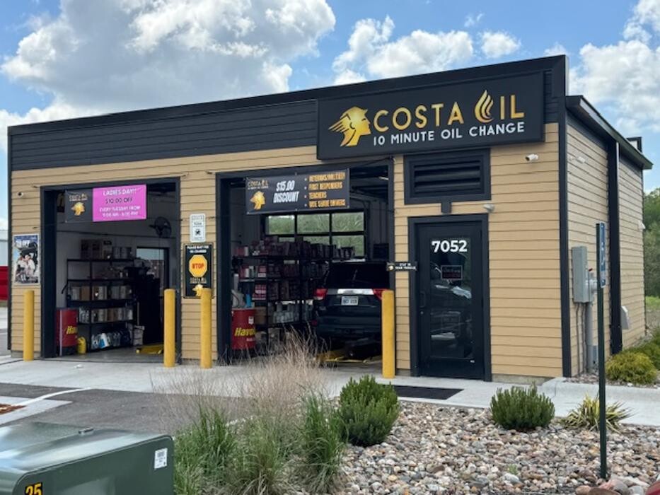 Images Costa Oil - 10 Minute Oil Change - Parkville