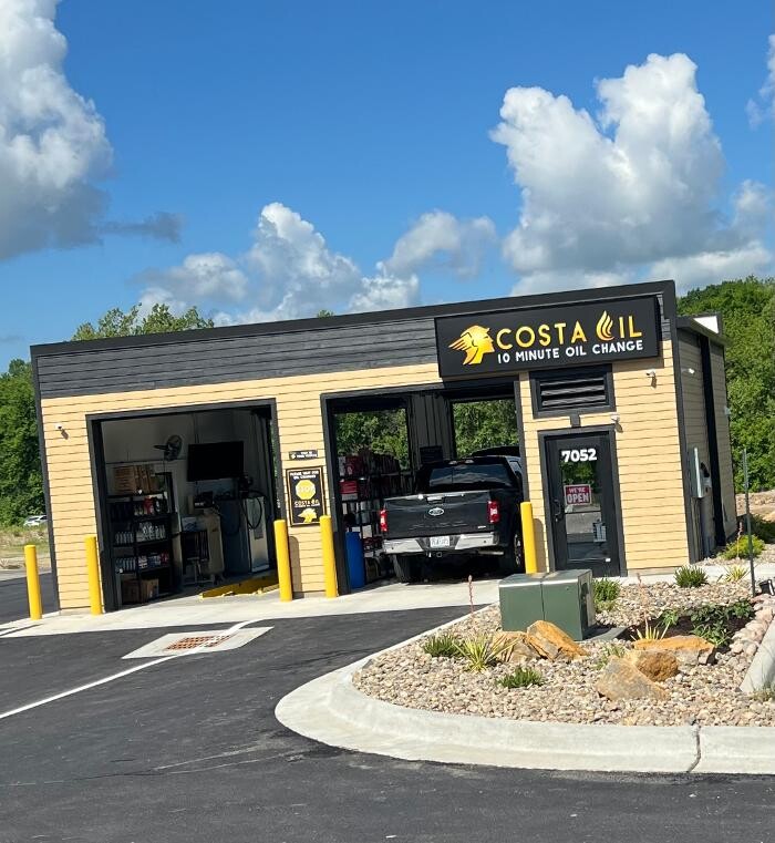 Images Costa Oil - 10 Minute Oil Change - Parkville