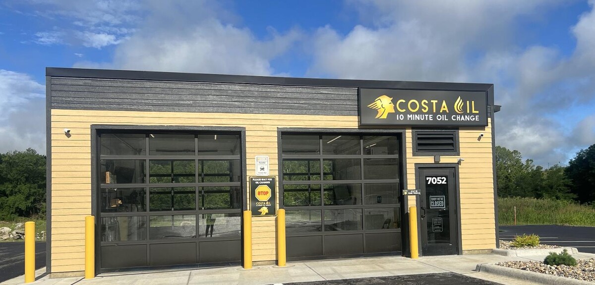 Images Costa Oil - 10 Minute Oil Change - Parkville