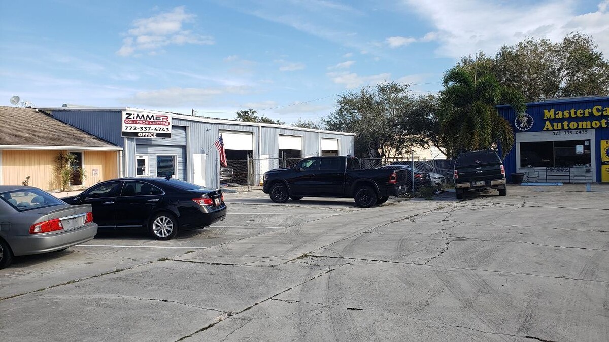 Images ZIMMER COLLISION CENTERS LLC