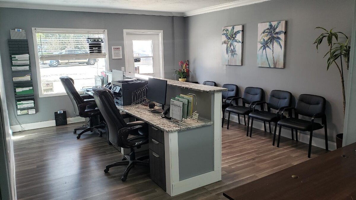 Images ZIMMER COLLISION CENTERS LLC