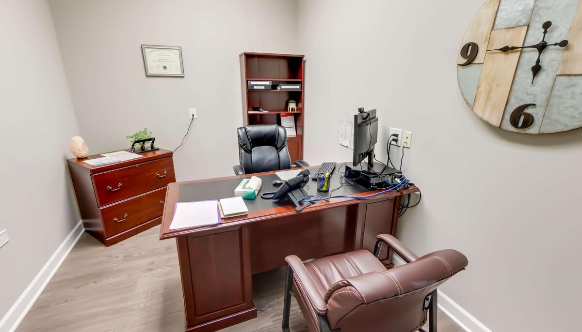 Images Symetria - Palos Heights Outpatient Rehab & Suboxone Clinic