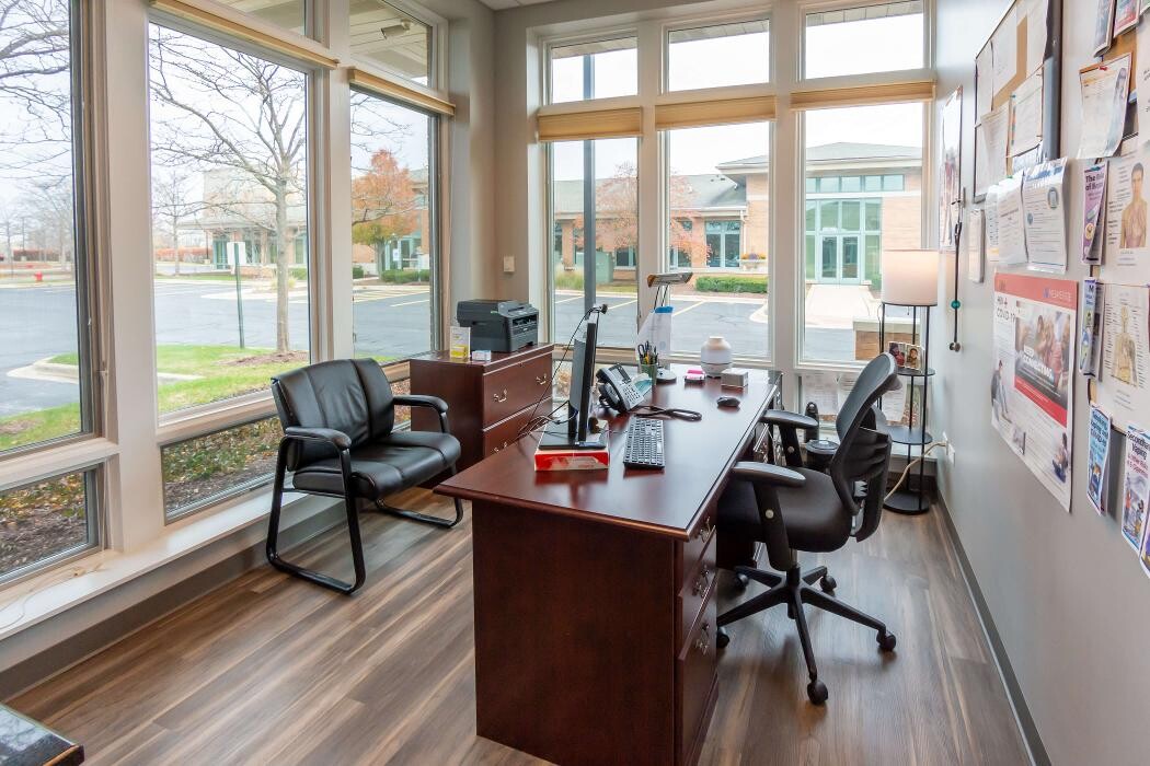 Images Symetria - Naperville Outpatient Rehab & Suboxone Clinic