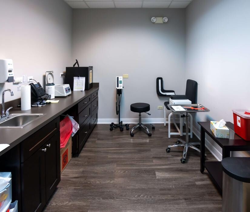 Images Symetria - Des Plaines Outpatient Rehab & Suboxone Clinic