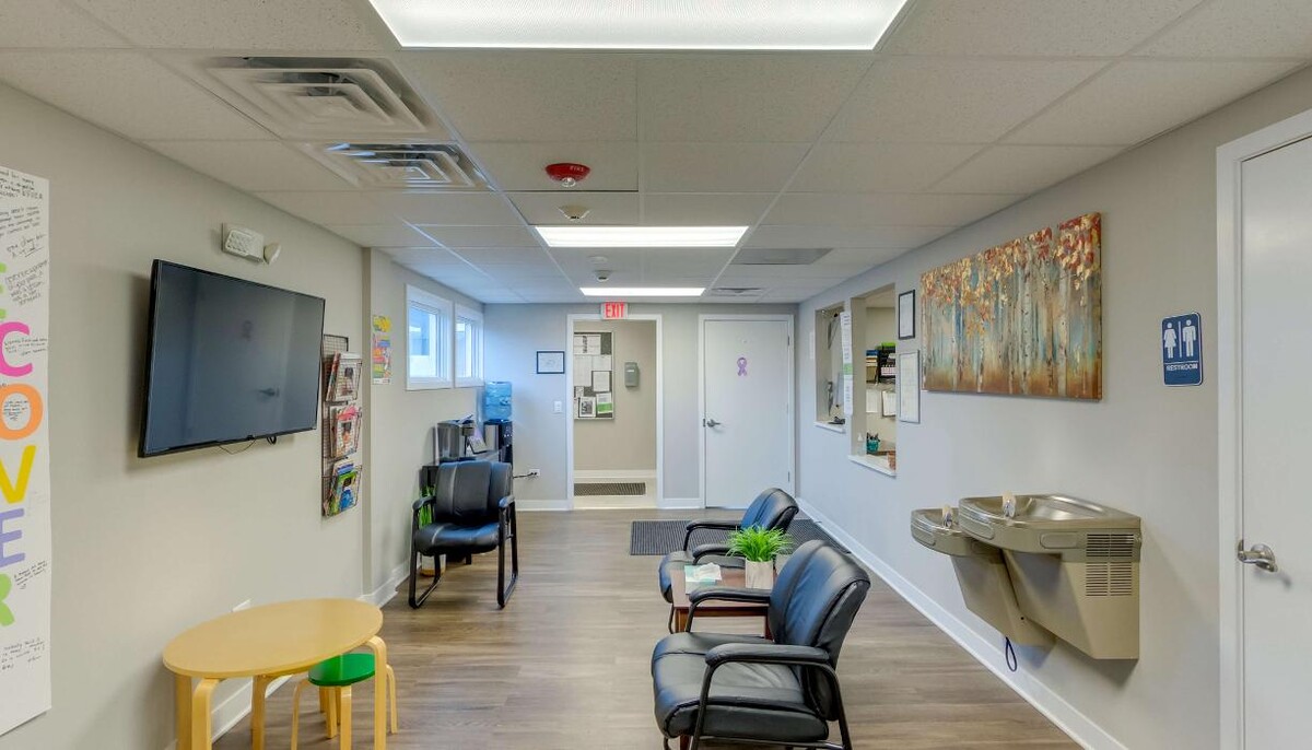 Images Symetria - Joliet Outpatient Rehab & Suboxone Clinic