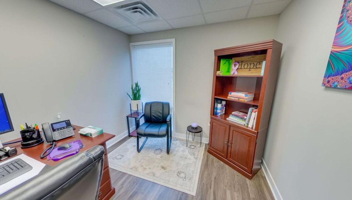 Images Symetria - Joliet Outpatient Rehab & Suboxone Clinic