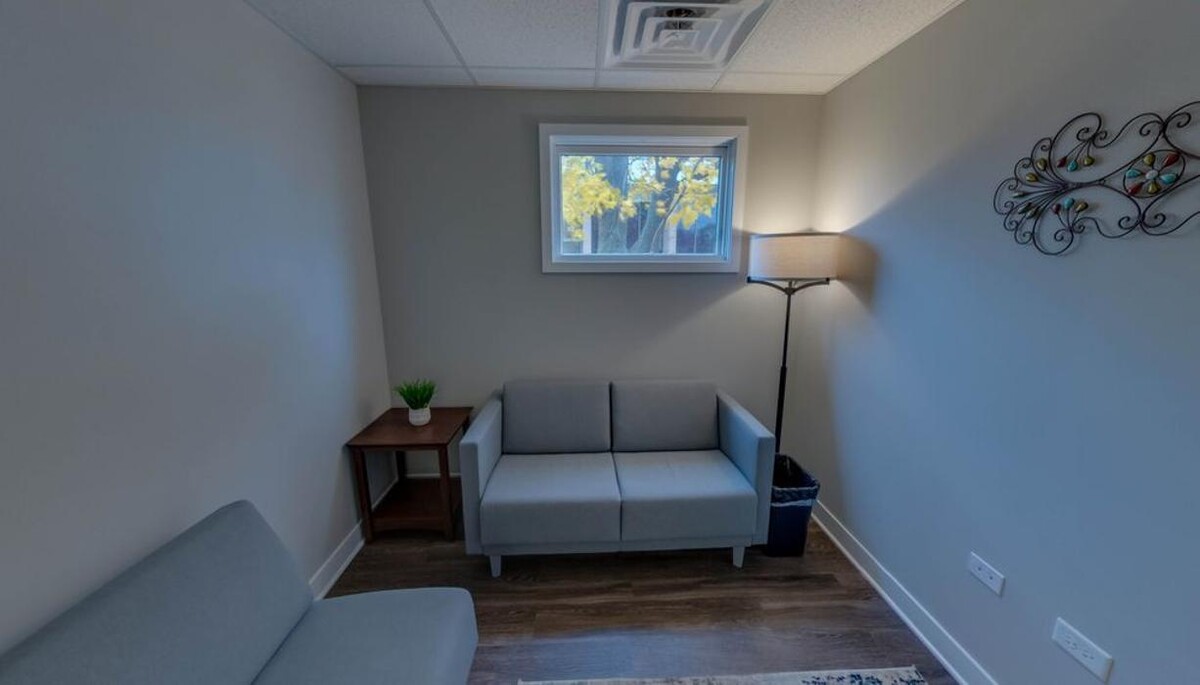 Images Symetria - Joliet Outpatient Rehab & Suboxone Clinic