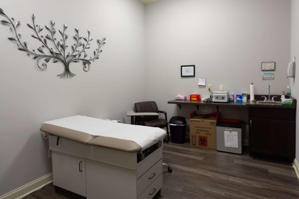 Images Symetria - Chicago Outpatient Rehab & Suboxone Clinic