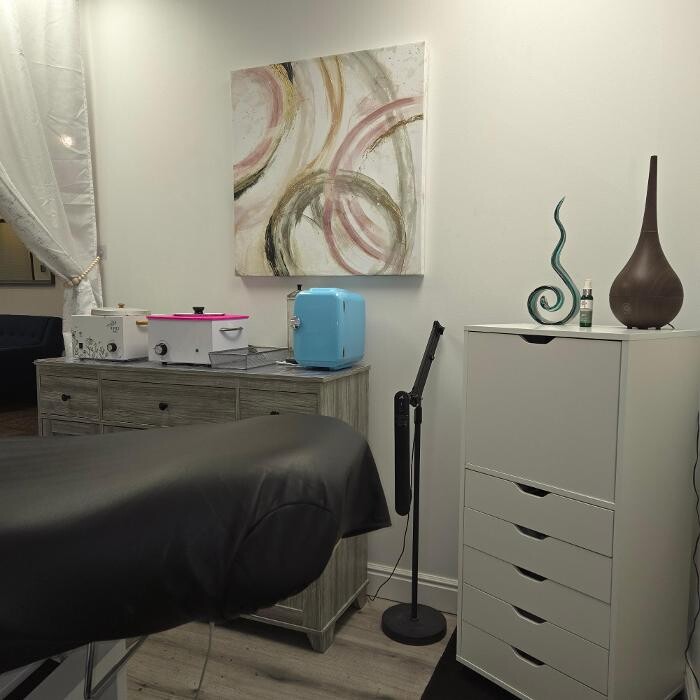 Images Cloud Nine Indulgence Wax & Lash Studio