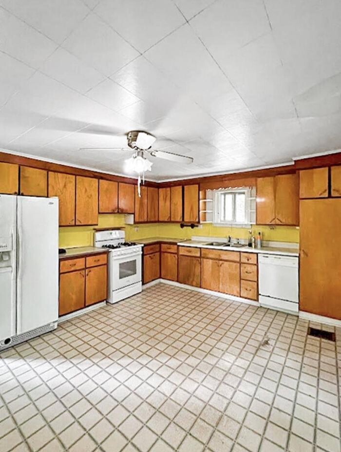 Images Ryen Realty LLC