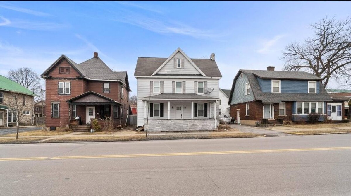 Images Ryen Realty LLC