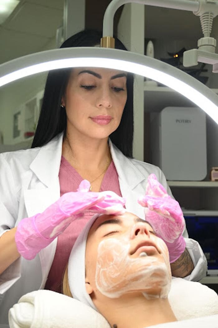 Images Arrazar Beauty Salon & Spa