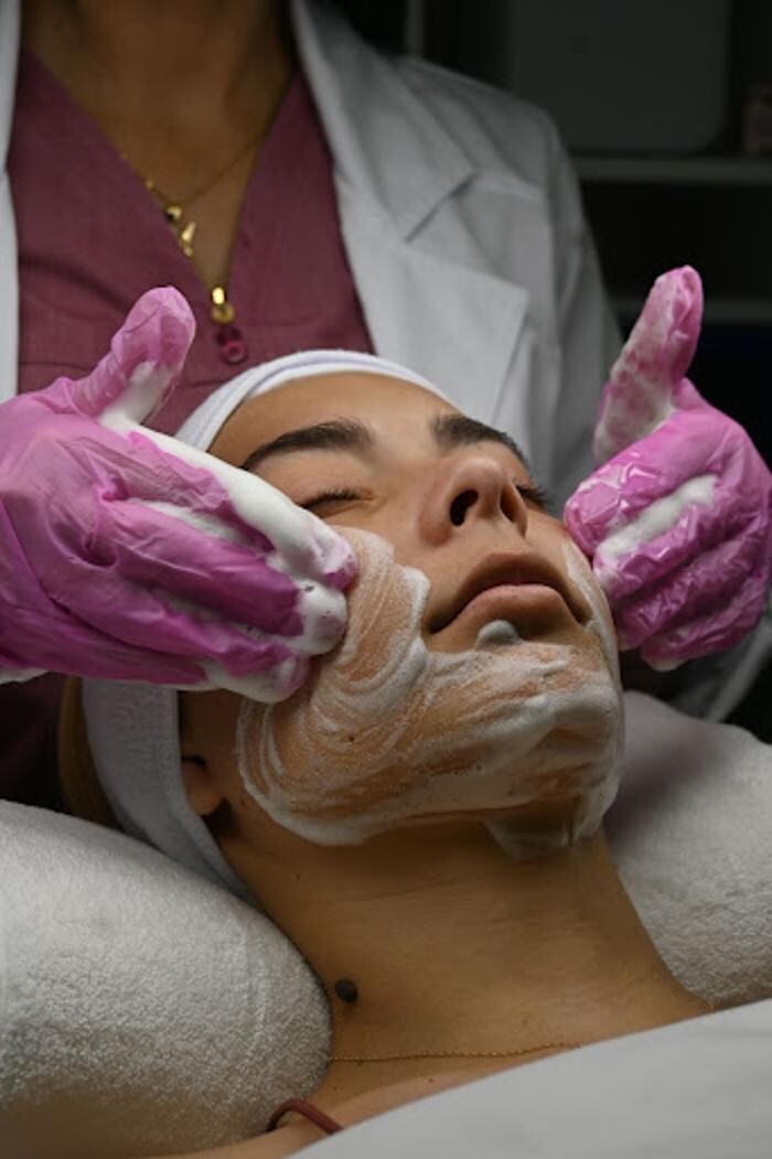Images Arrazar Beauty Salon & Spa