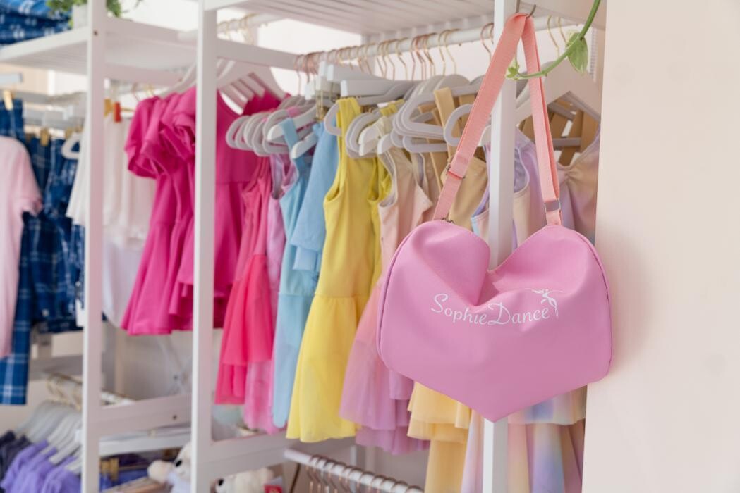 Images Sophie Dance West