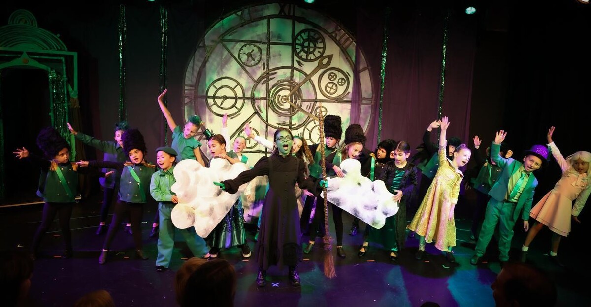 Images Sophie Dance West