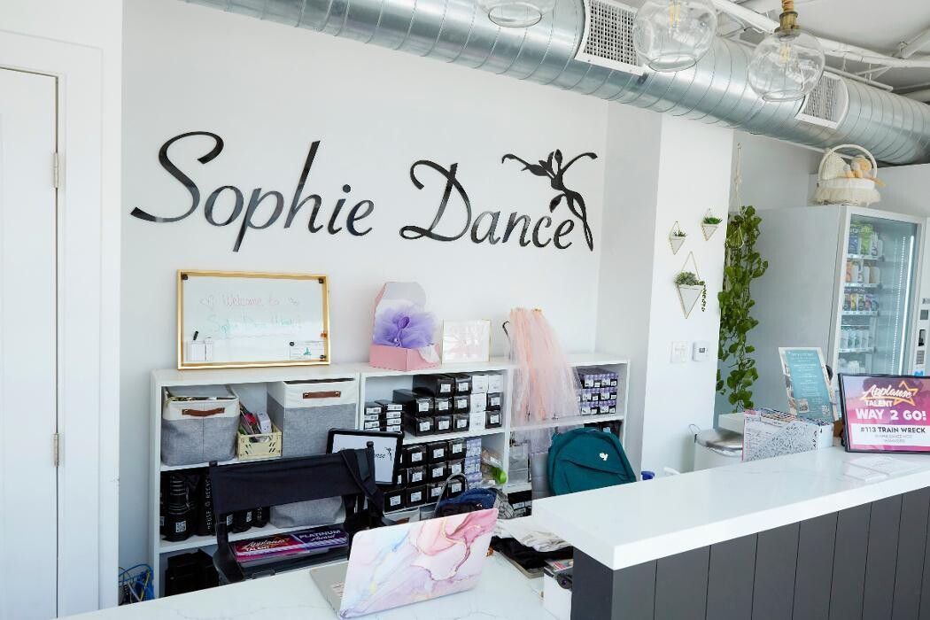 Images Sophie Dance West
