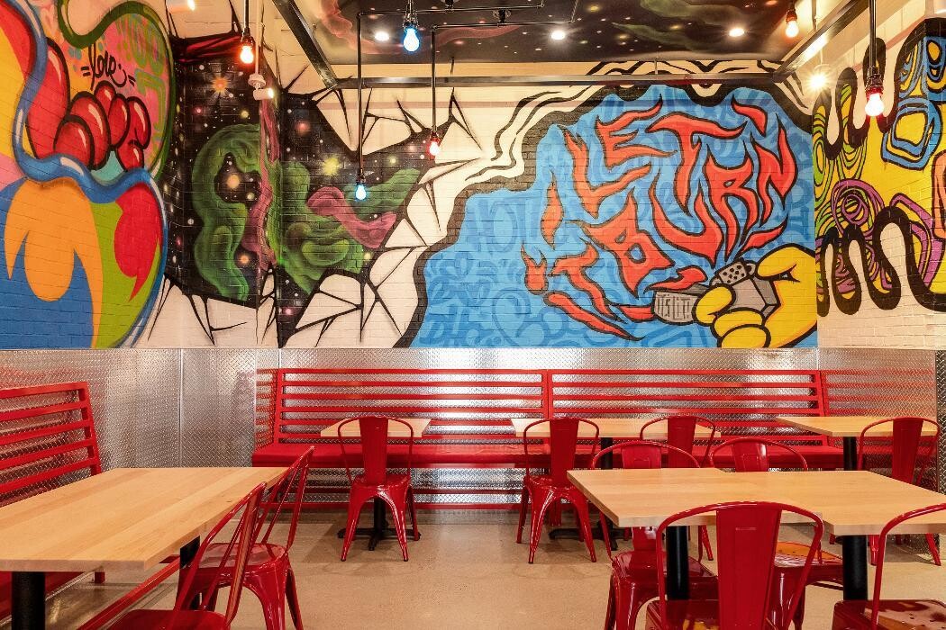 Images Dave's Hot Chicken