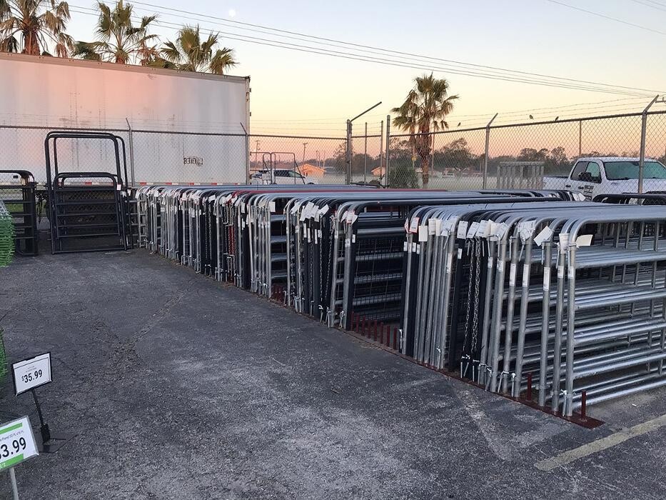 Images Tractor Supply Co.