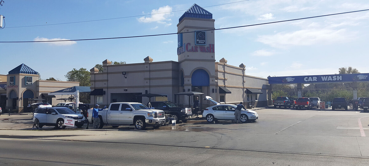 Images Mustang Elite Car Wash & Lube Center