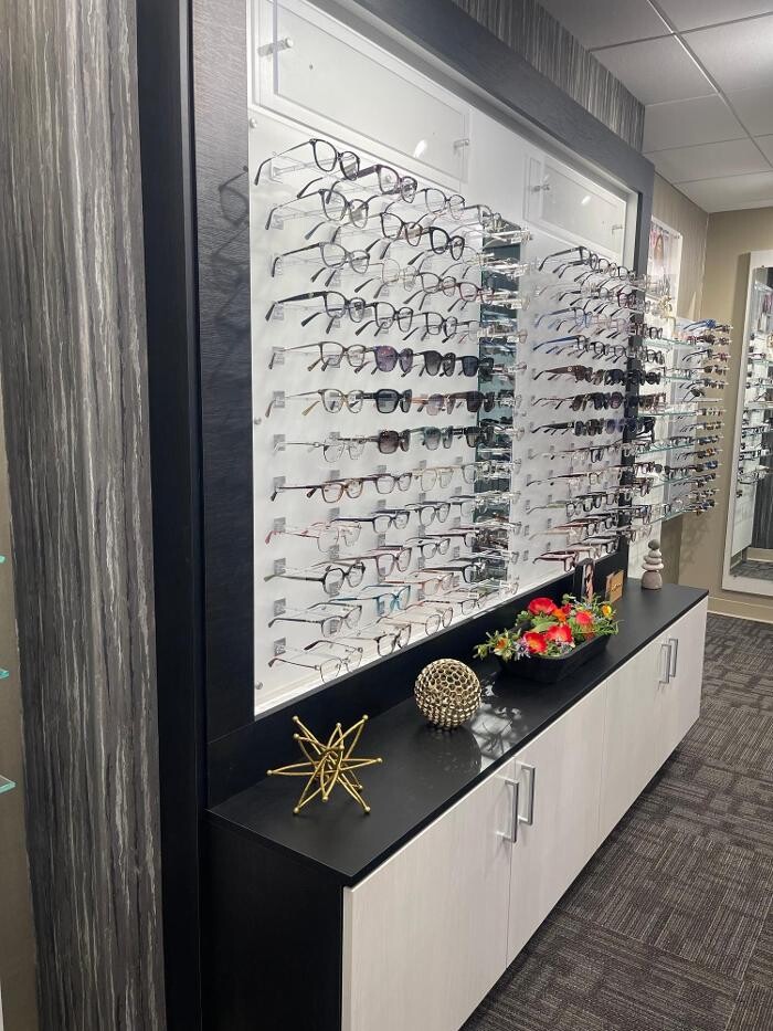 Images Spindel Eye Associates