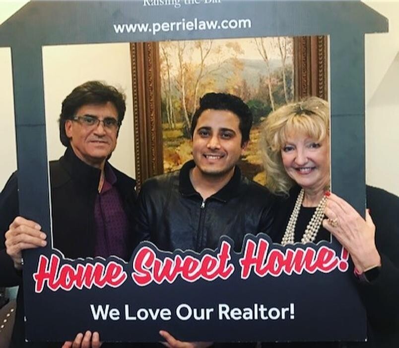 Images PERRIE & ASSOCIATES, LLC