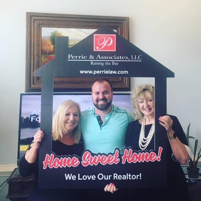 Images PERRIE & ASSOCIATES, LLC