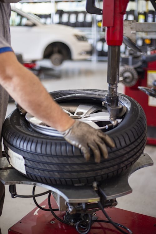 Images Calderon Mobile Roadside Tire Service