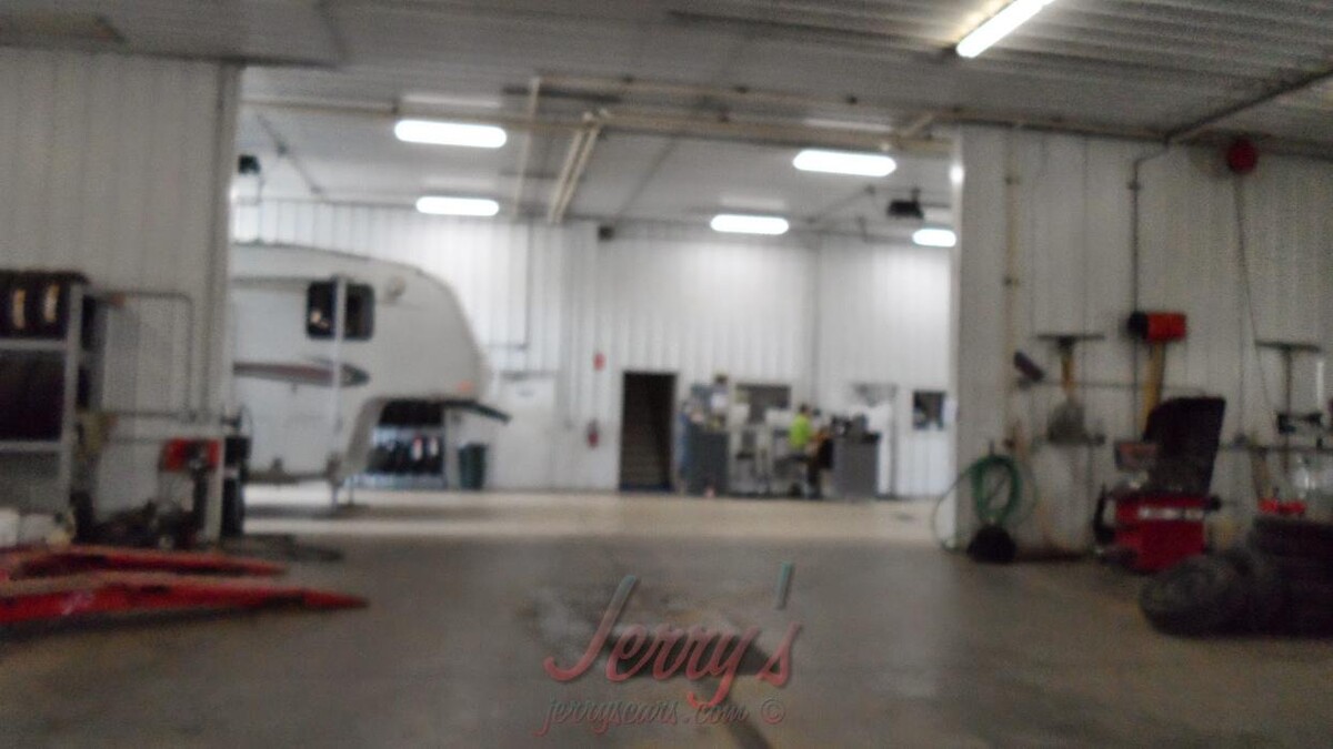 Images Jerry's Auto Sales of Lennox