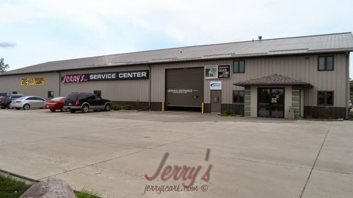 Images Jerry's Auto Sales of Lennox