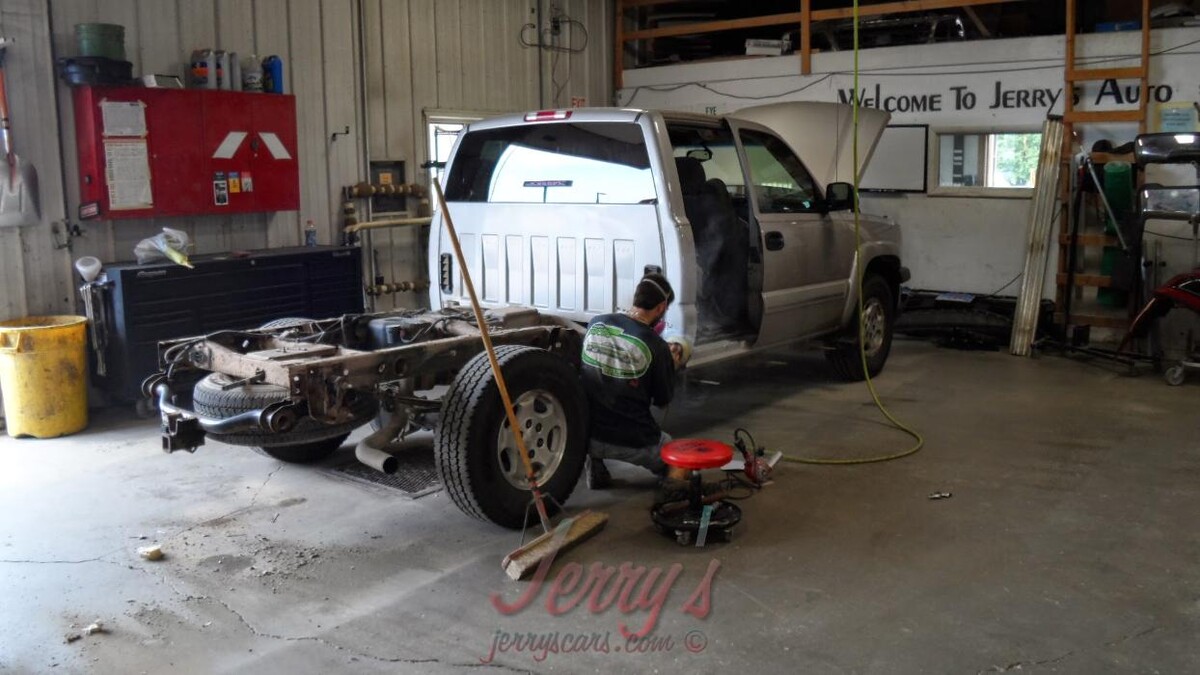 Images Jerry's Auto Sales of Lennox
