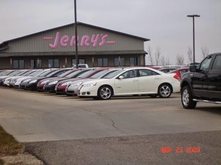 Images Jerry's Auto Sales of Lennox