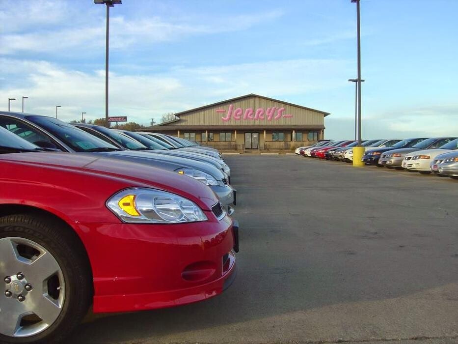 Images Jerry's Auto Sales of Lennox