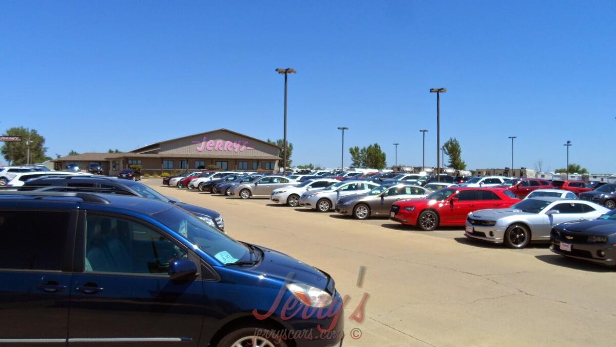 Images Jerry's Auto Sales of Lennox