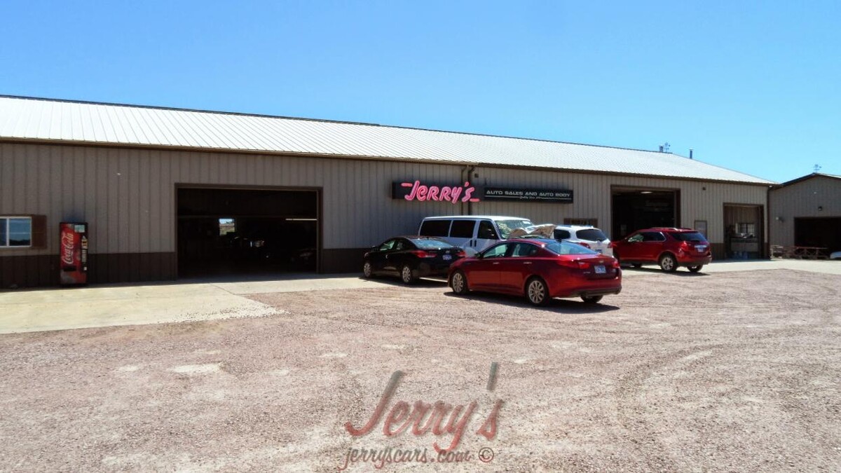 Images Jerry's Auto Sales of Lennox