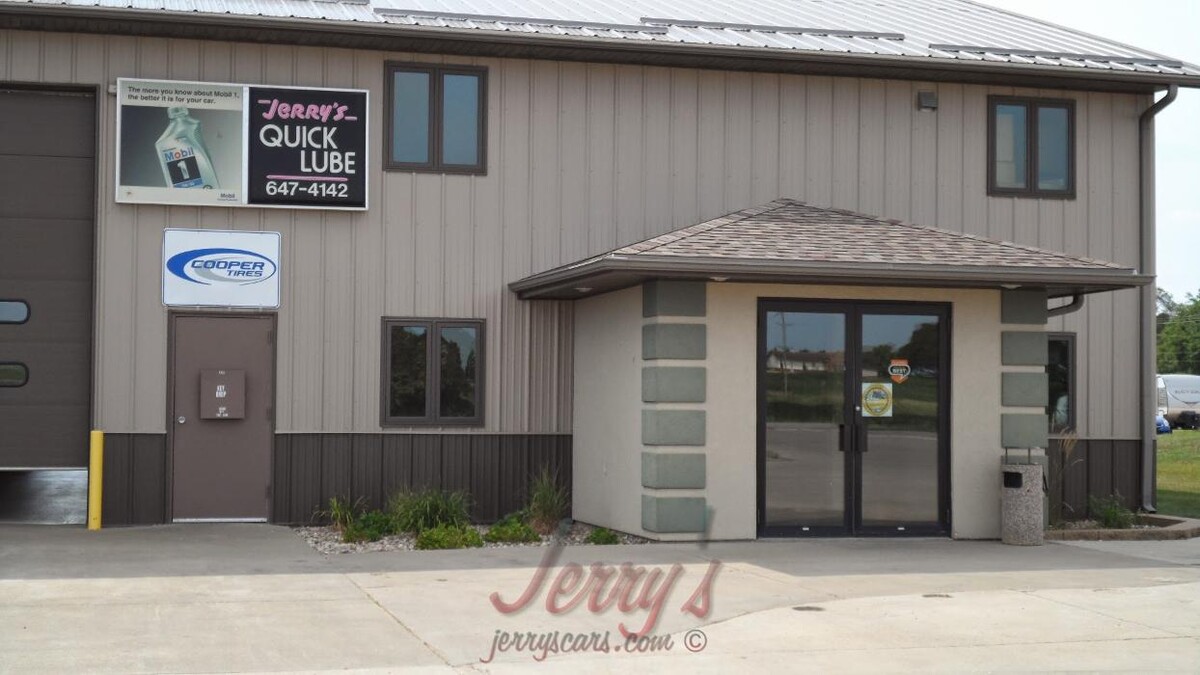 Images Jerry's Auto Sales of Lennox