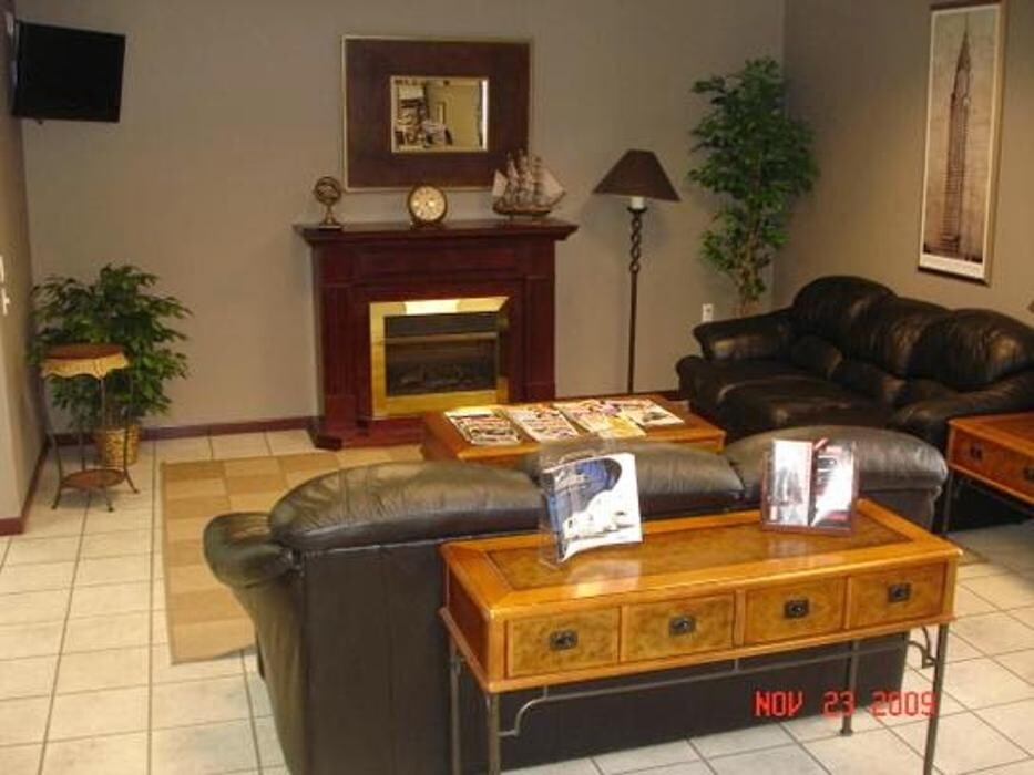 Images Jerry's Auto Sales of Lennox