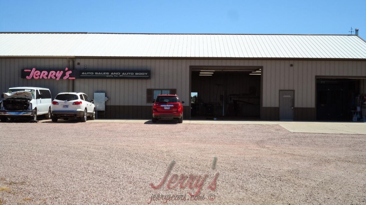 Images Jerry's Auto Sales of Lennox