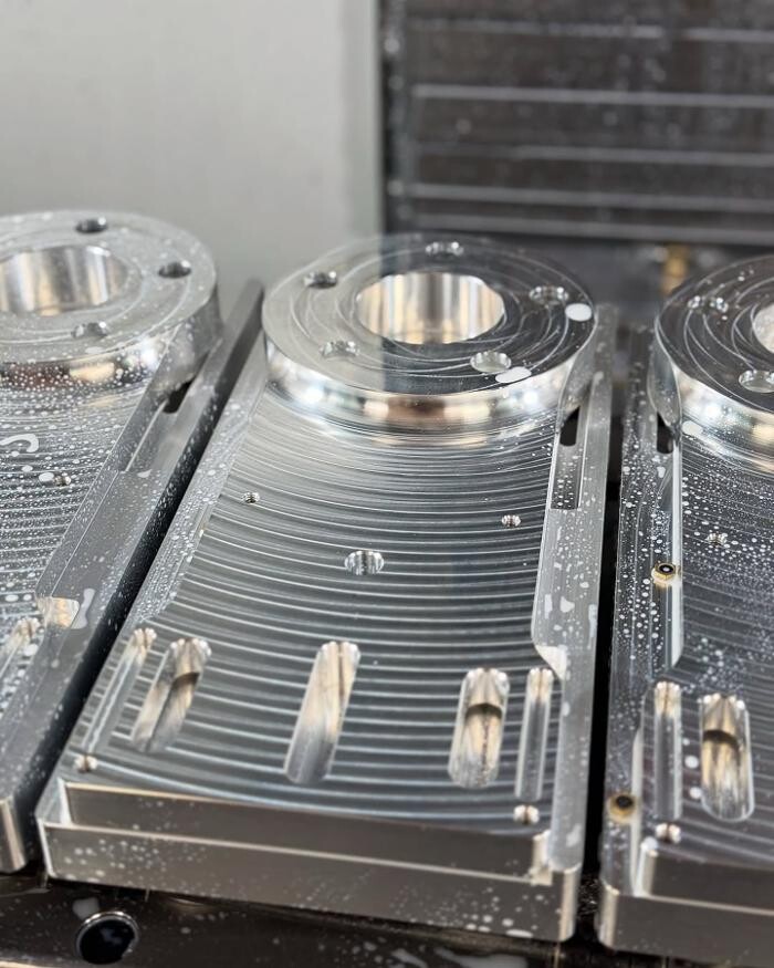 Images Lakeshore Carbide Inc.