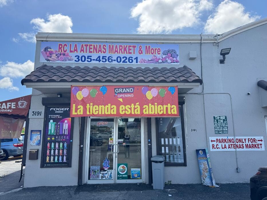 Images RC LA ATENAS MARKET & Smoke Shop