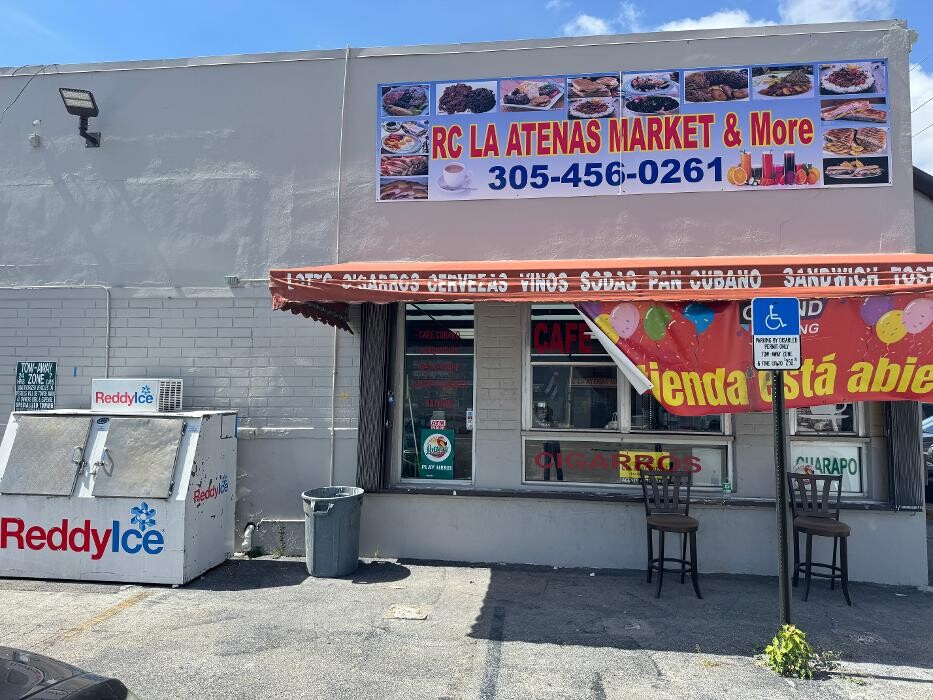 Images RC LA ATENAS MARKET & Smoke Shop