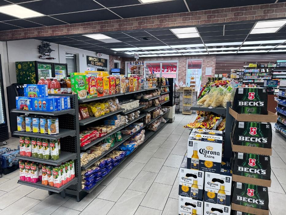 Images RC LA ATENAS MARKET & Smoke Shop