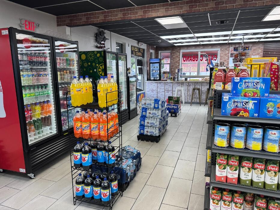Images RC LA ATENAS MARKET & Smoke Shop