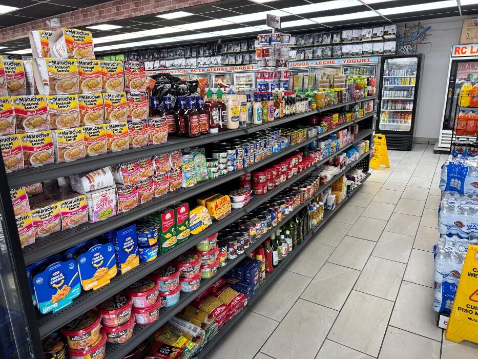 Images RC LA ATENAS MARKET & Smoke Shop