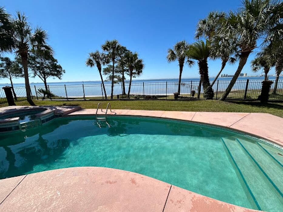 Images Premier Pool Pros