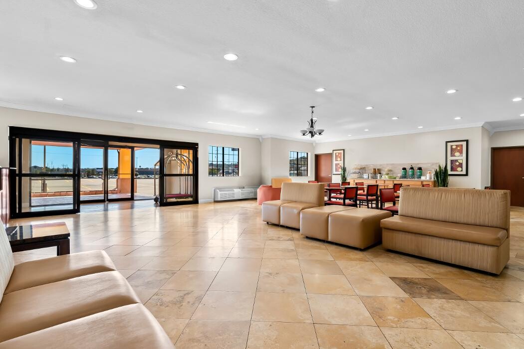 Images Quality Inn & Suites McAlester on Hwy 69