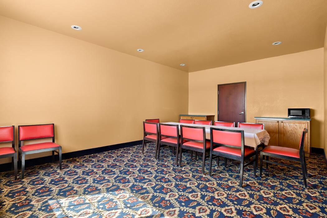 Images Quality Inn & Suites McAlester on Hwy 69